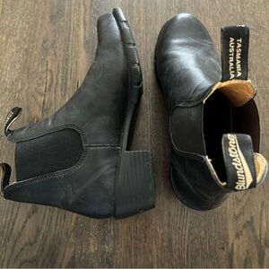 Women’s Blundstones
